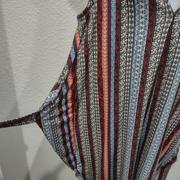 BCBGeneration Romper in excellent condition. Very comfortable and soft . - Picture 4 of 8